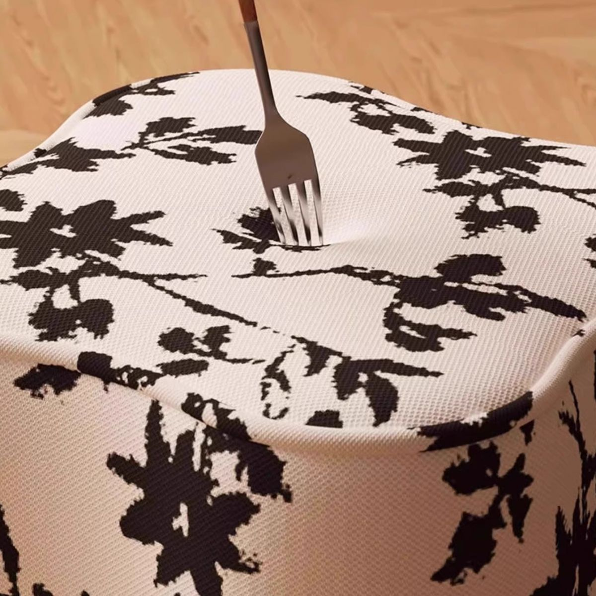 Vane Petal-Shaped Ink-Wash Floral Foot Stool